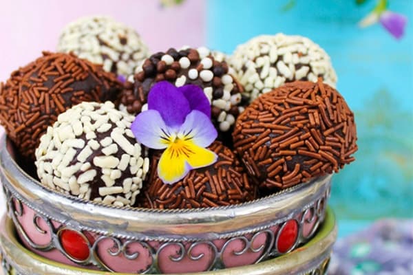 شکلات برزیلی توپی