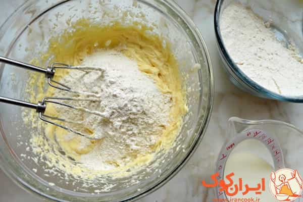 mixing-in-flour-and-milk.jpg