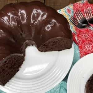 کیک براونی با سس شکلات خانگی