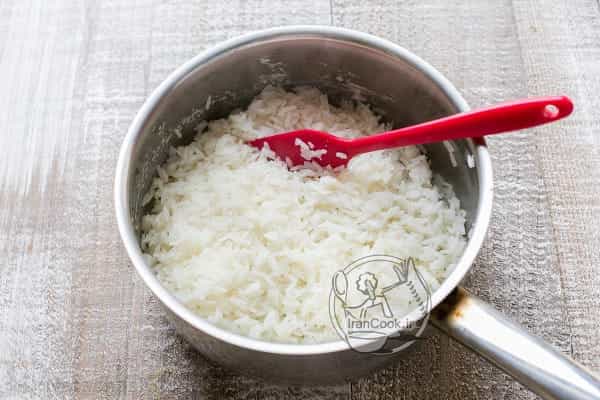 مرغ پر شده از برنج