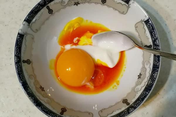 ترکیب ماست و تخم مرغ
