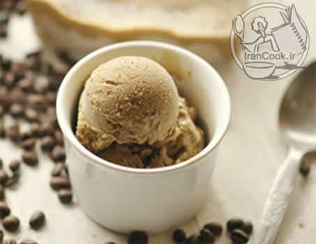 بستنی جلاتو با طعم کاپوچینو